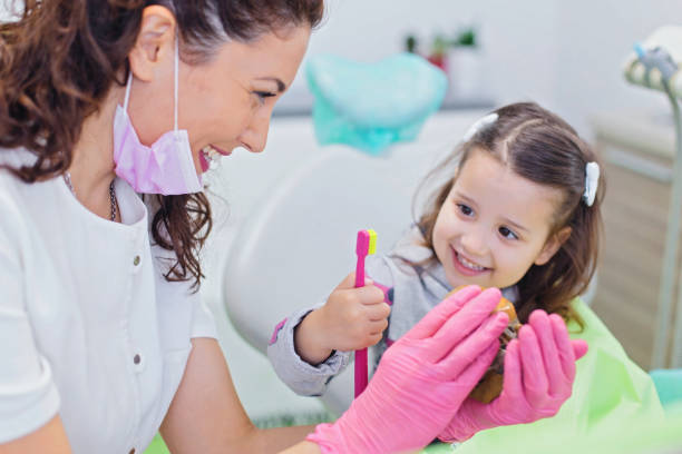 Best Tooth Extraction  in Gladeview, FL